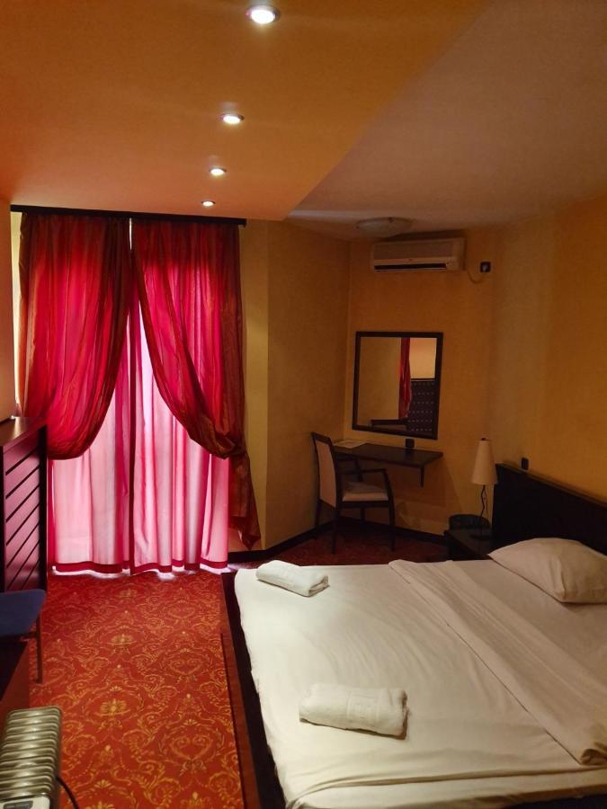 Hotel Sajam 诺威萨 外观 照片