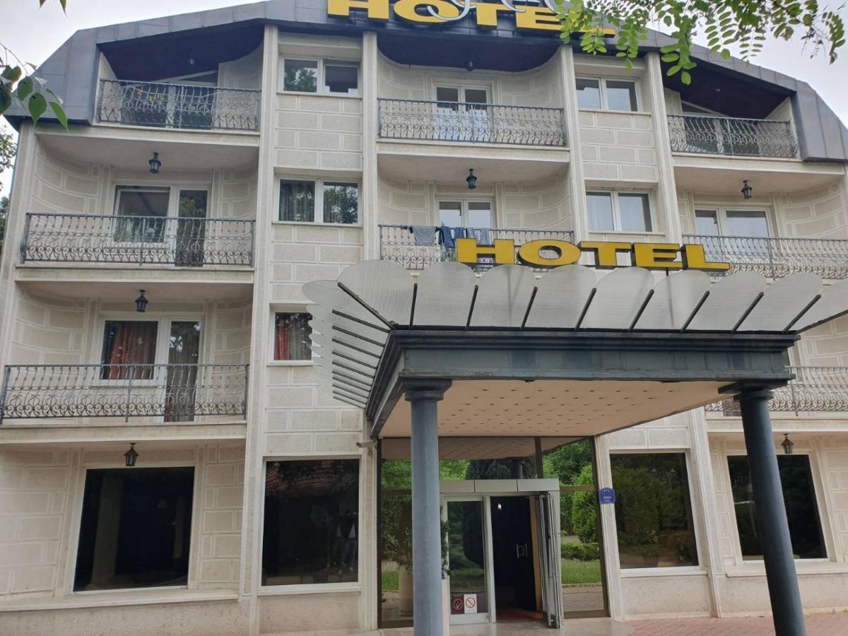 Hotel Sajam 诺威萨 外观 照片